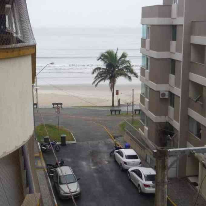 Apartamento 3 quartos com ar com vista para a praia - Meia Praia